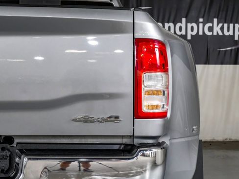 Used 2024 RAM 3500 Tradesman w/ Chrome Appearance Group image 40