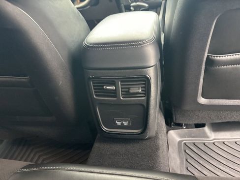 Used 2023 Dodge Charger Scat Pack w/ Daytona Edition Group image 18