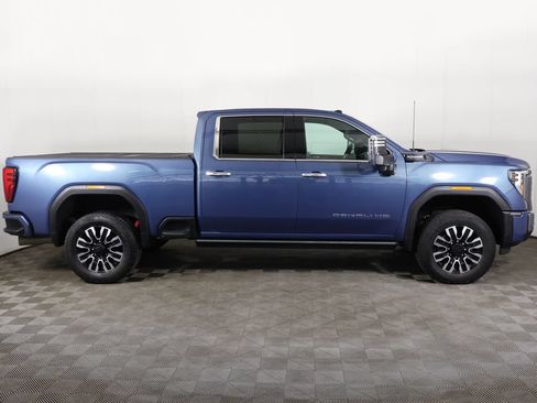 Used 2024 GMC Sierra 2500 Denali Ultimate AWD/4WD image 24