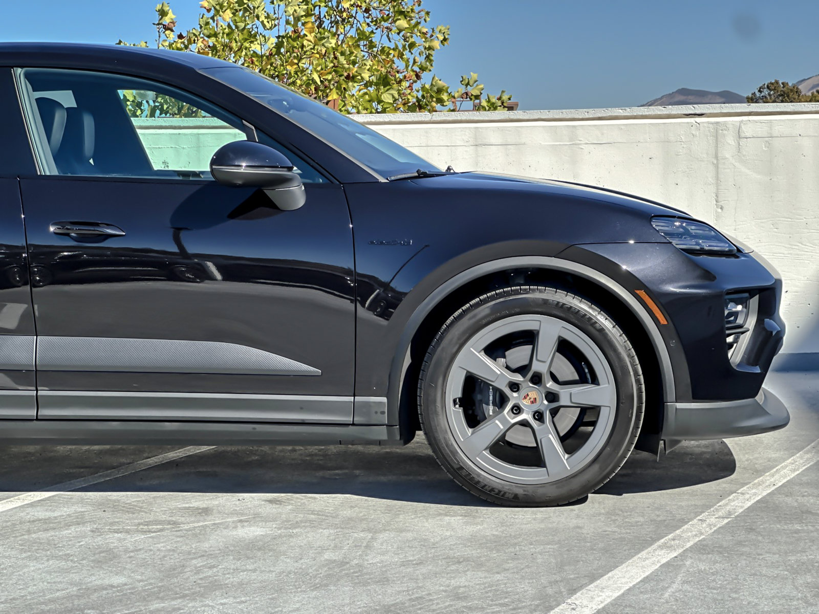 Used 2026 Porsche Macan 4 Electric AWD/4WD image 36