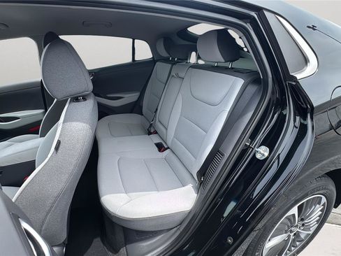 Used 2022 Hyundai Ioniq SEL FWD image 19