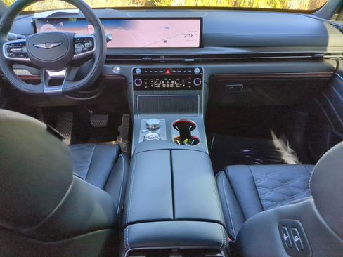 Used 2025 Genesis GV80 3.5T image 16