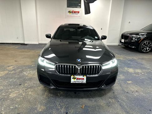 Used 2022 BMW 540i xDrive w/ M Sport Package image 3