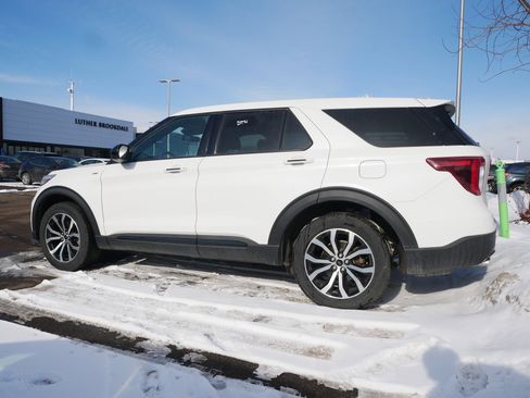 Used 2022 Ford Explorer ST-Line image 3