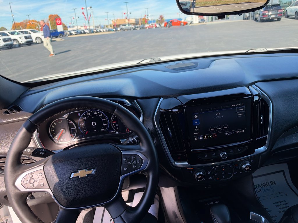 Used 2023 Chevrolet Traverse High Country AWD/4WD image 16