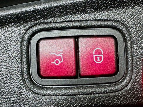 Used 2020 Mercedes-Benz C 63 AMG S image 29