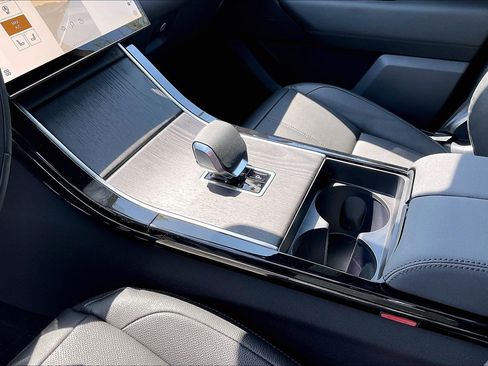 New 2026 Land Rover Range Rover Velar S AWD/4WD image 13