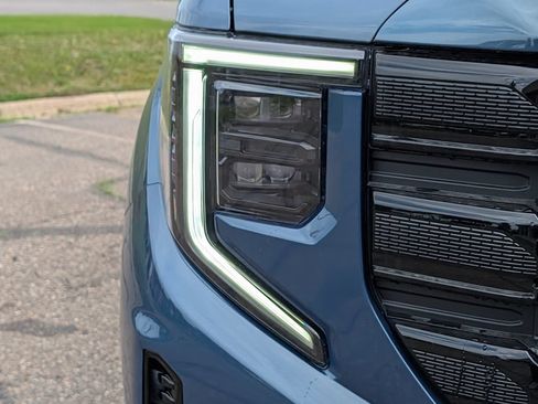 New 2026 GMC Sierra 1500 Elevation w/ Elevation Premium Package AWD/4WD image 4