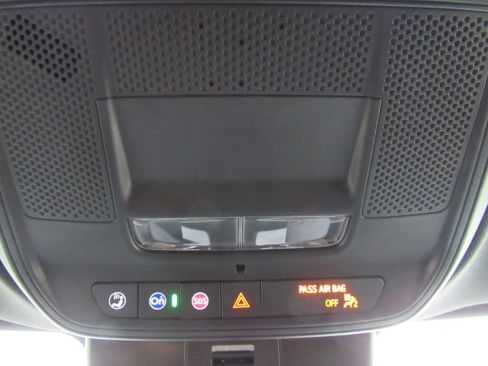 Used 2025 GMC Acadia Elevation image 51