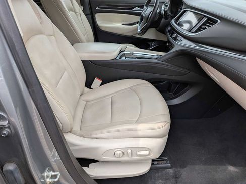 Used 2024 Buick Enclave Essence AWD/4WD image 20
