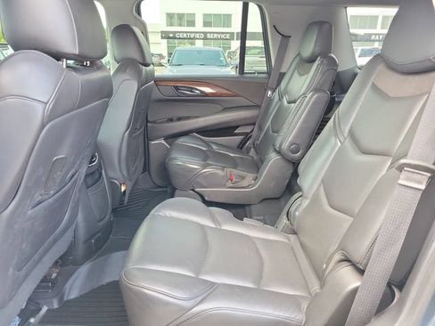 Used 2020 Cadillac Escalade Luxury AWD/4WD image 12