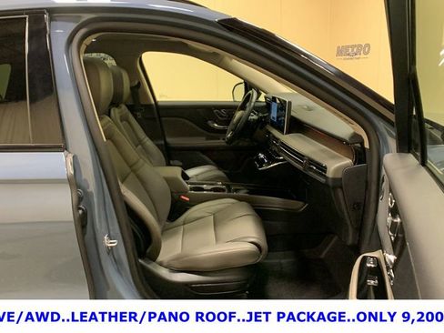 Used 2025 Lincoln Corsair Reserve w/ Equipment Group 202A image 13