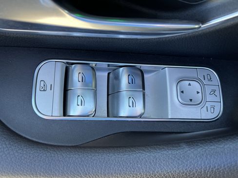 Certified 2025 Mercedes-Benz GLS 450 4MATIC image 15