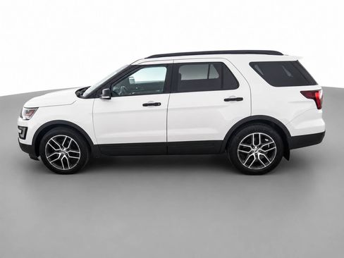 Used 2017 Ford Explorer Sport w/ Equipment Group 401A AWD/4WD image 8