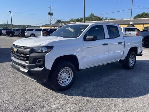 Used 2025 Chevrolet Colorado W/T RWD image 9