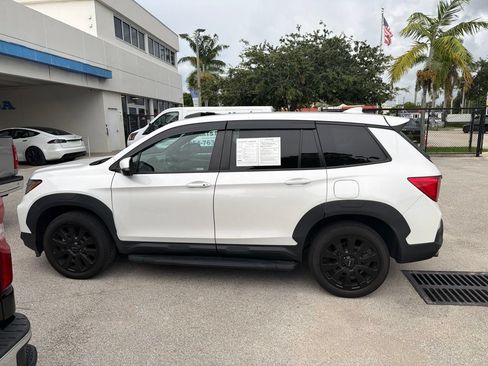 Used 2023 Honda Passport EX-L image 2