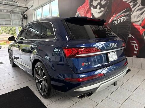 Used 2023 Audi SQ7 Prestige AWD/4WD image 3