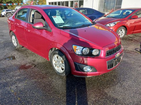 Used 2014 Chevrolet Sonic LT w/ LT Promotional Package image 3