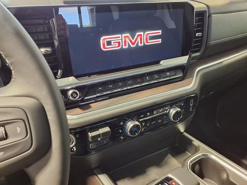 Used 2026 GMC Sierra 1500 SLT w/ SLT Premium Plus Package AWD/4WD image 11