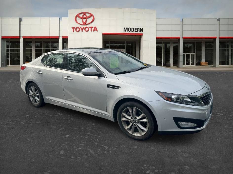 Used 2011 Kia Optima EX w/ Premium Pkg FWD image 15