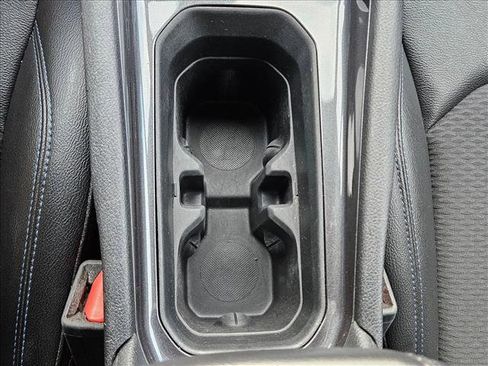 Used 2024 Jeep Compass Latitude image 11