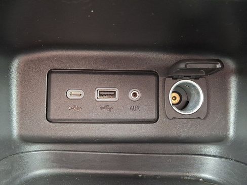 Used 2024 Chevrolet Equinox LT image 23