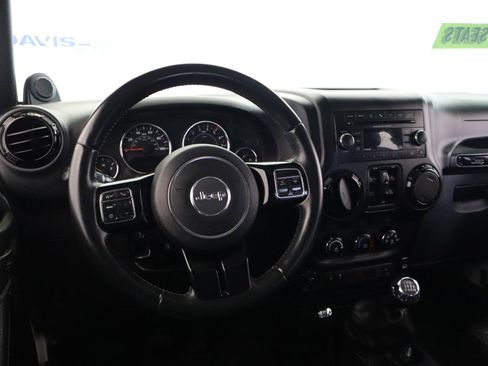Used 2014 Jeep Wrangler Altitude image 16