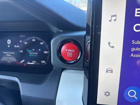 Used 2024 Toyota Tacoma TRD Off-Road image 21