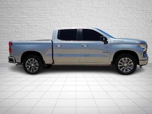 Used 2024 Chevrolet Silverado 1500 RST AWD/4WD image 5