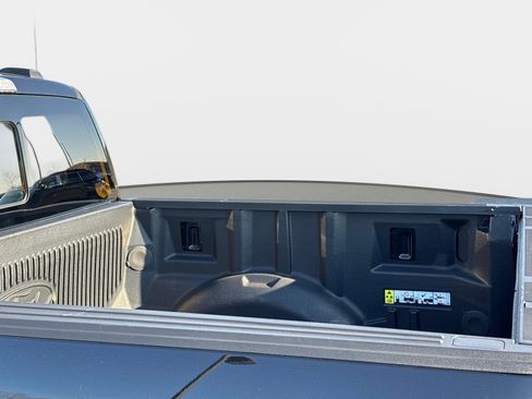 Used 2022 Ford F150 XLT w/ Equipment Group 302A High image 12