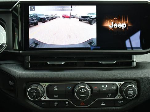 New 2026 Jeep Gladiator Sport image 19