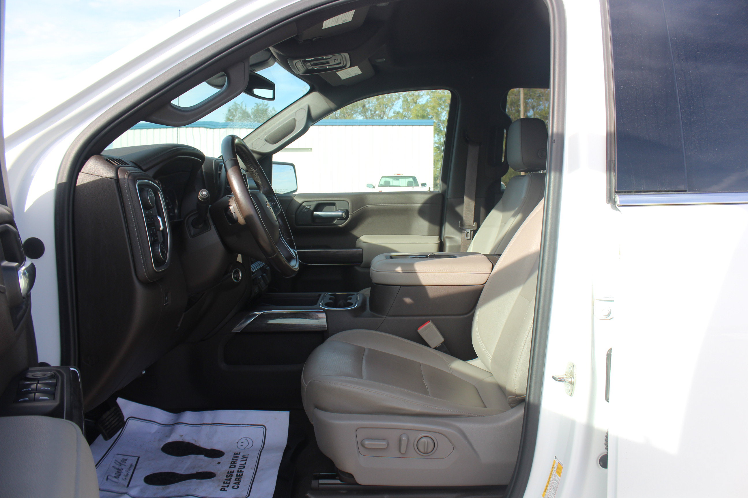 Used 2021 Chevrolet Silverado 1500 LTZ w/ Safety Package II AWD/4WD image 17