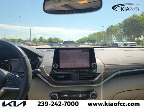 Used 2022 Nissan Altima 2.5 Platinum AWD/4WD image 21