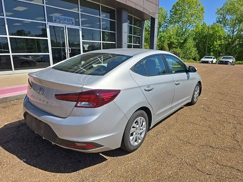 Used 2020 Hyundai Elantra SE w/ Cargo Package (C1) image 3