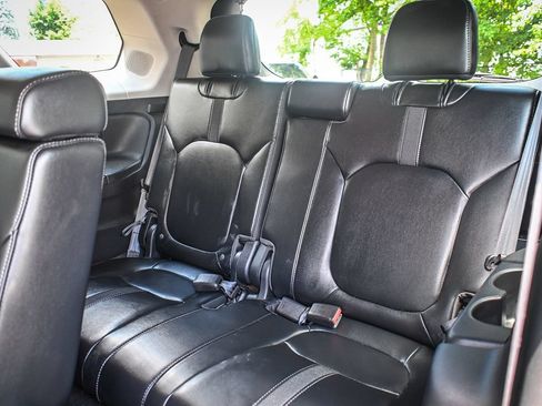 Used 2024 Honda Pilot Touring image 14