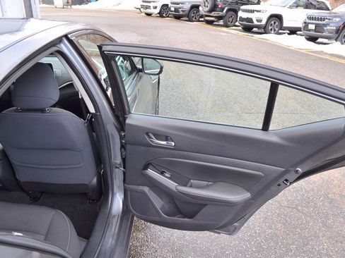 Used 2020 Nissan Altima 2.5 SV image 35