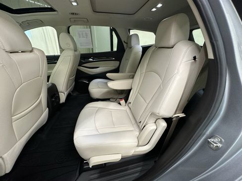 Used 2024 Buick Enclave Essence w/ Experience Buick Package AWD/4WD image 22