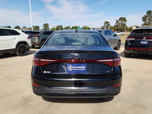 New 2026 Volkswagen Jetta SE FWD image 6