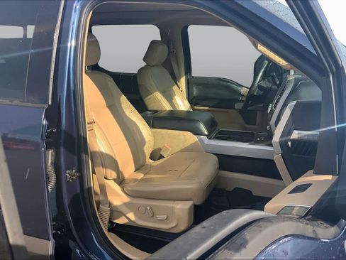 Used 2017 Ford F250 Lariat w/ Lariat Ultimate Package AWD/4WD image 9