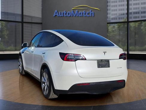 Used 2025 Tesla Model Y Long Range AWD/4WD image 7