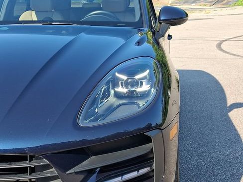Used 2019 Porsche Macan AWD/4WD image 11