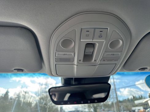 Used 2019 Genesis G70 2.0T Advanced w/ Elite Package image 31