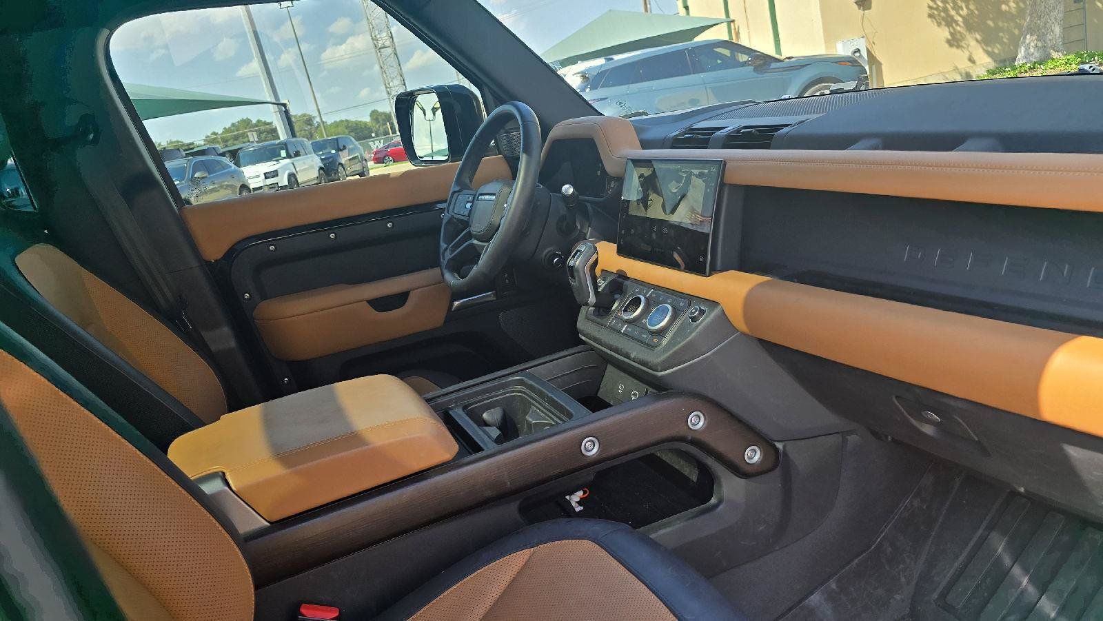 Certified 2024 Land Rover Defender 110 X AWD/4WD image 10