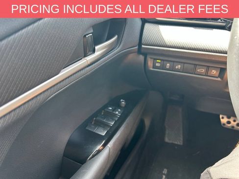 Used 2025 Toyota Camry SE FWD image 13