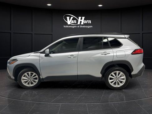 Used 2023 Toyota Corolla Cross LE image 6