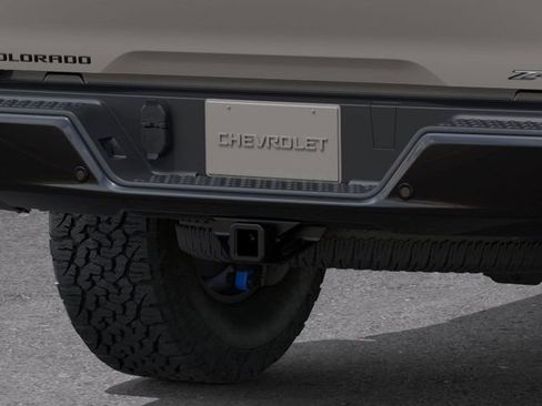 New 2026 Chevrolet Colorado ZR2 w/ Technology Package AWD/4WD image 14