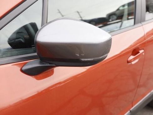 Used 2024 Subaru Crosstrek 2.5i Limited AWD/4WD image 10