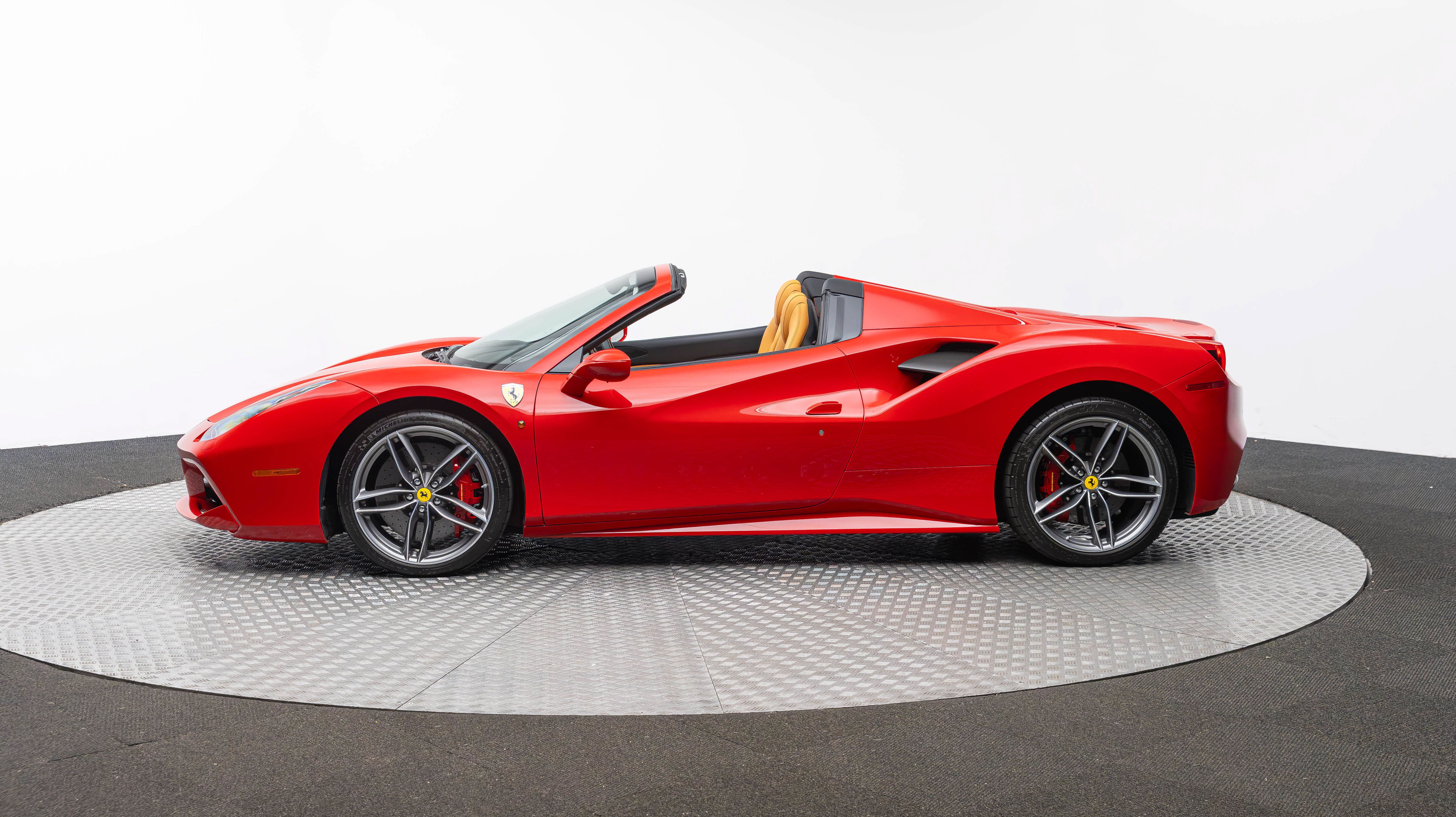 Certified 2019 Ferrari 488 Spider RWD image 2