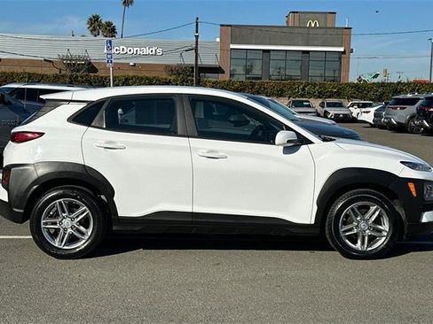 Used 2021 Hyundai Kona SE w/ Cargo Package image 3