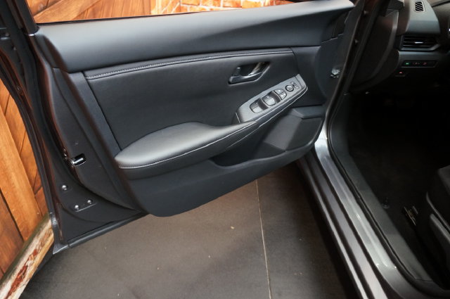 Certified 2025 Nissan Sentra S FWD image 31